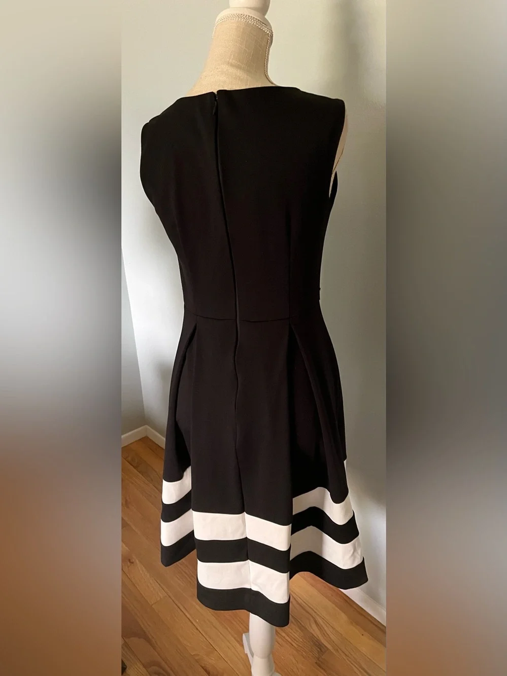 Calvin Klein Black Top with White Logo Tag - Picture 5 of 6